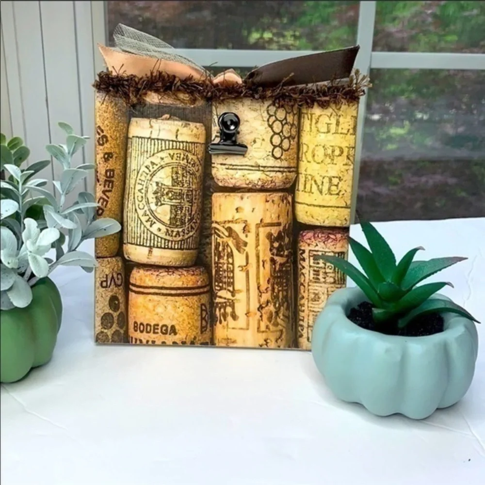 Tile photo holder